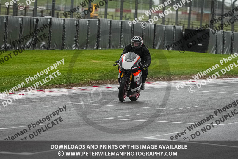 donington no limits trackday;donington park photographs;donington trackday photographs;estoril;event digital images;motorbikes;no limits;no limits trackdays;peter wileman photography;portugal;trackday;trackday digital images;trackday photos